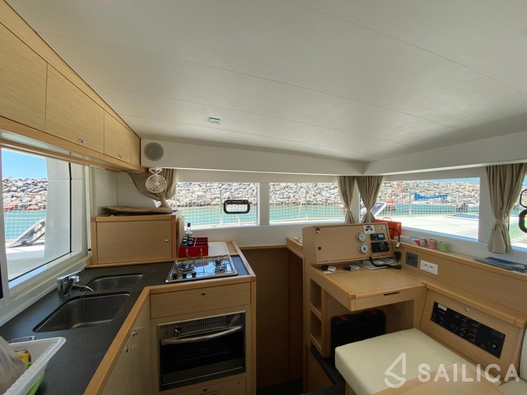 Lagoon 39 - Yacht Charter Sailica