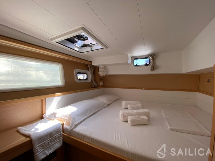 Lagoon 39 - Yacht Charter Sailica