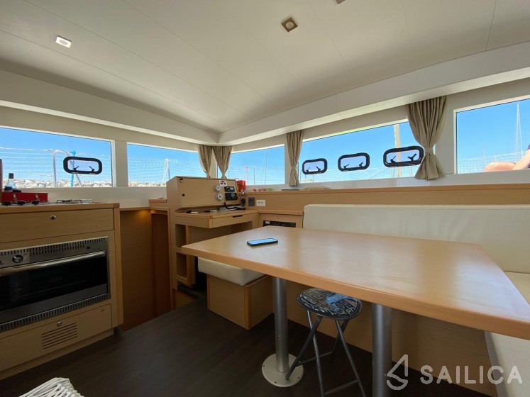 Lagoon 39 - Yacht Charter Sailica