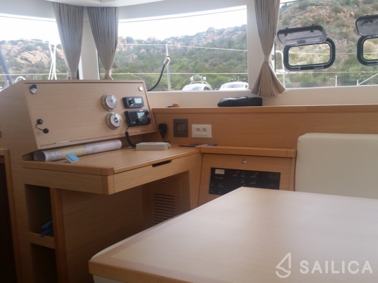 Lagoon 39 - Yacht Charter Sailica