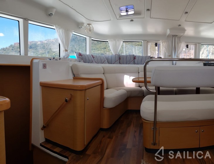 Lagoon 440 - Yacht Charter Sailica