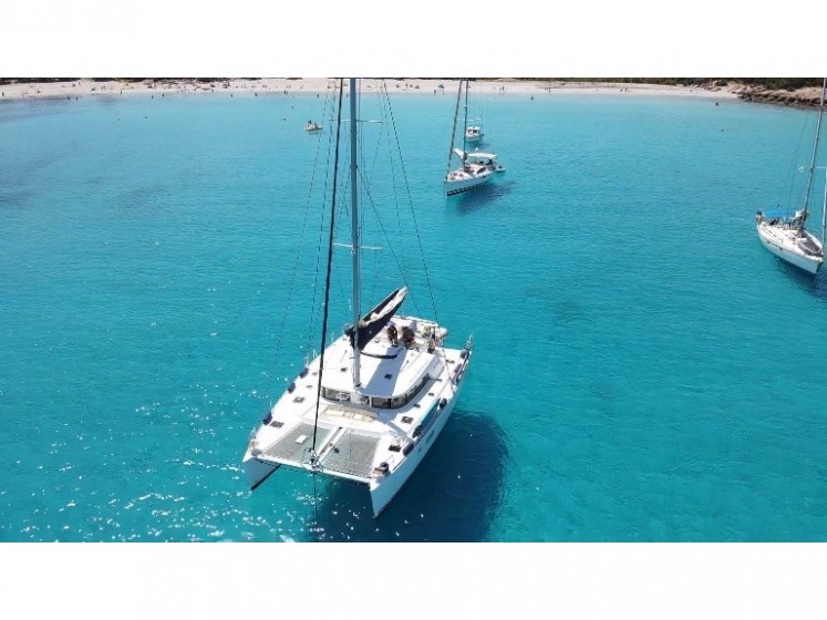 Lagoon 440 - Yacht Charter Sailica