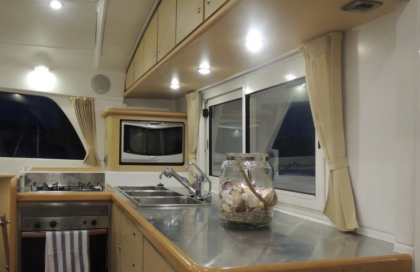 Lagoon 440 - Yacht Charter Sailica
