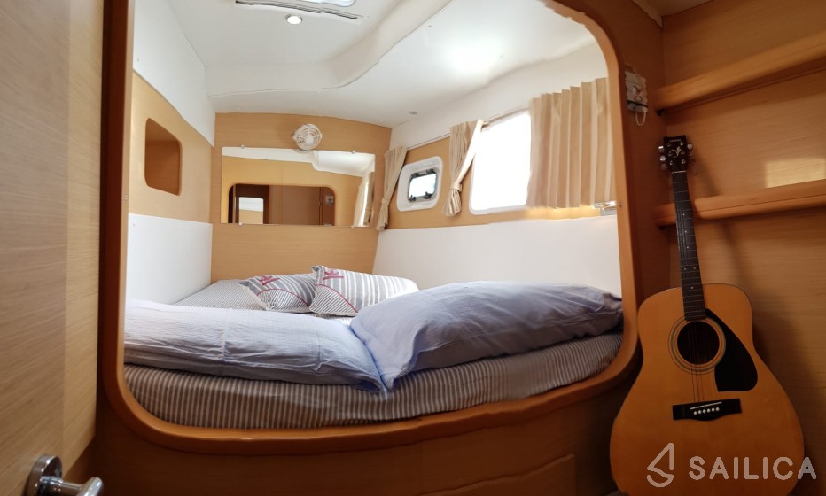 Lagoon 440 - Yacht Charter Sailica
