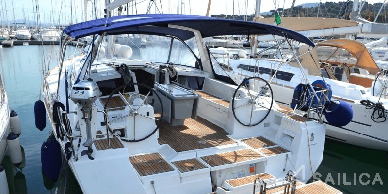 Oceanis 48 - Yacht Charter Sailica