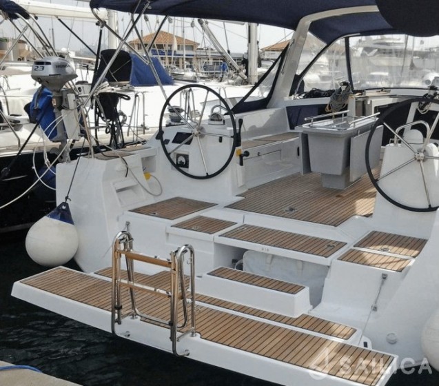 Oceanis 48 - Yacht Charter Sailica