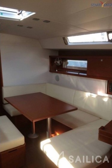 Oceanis 45 - Yacht Charter Sailica