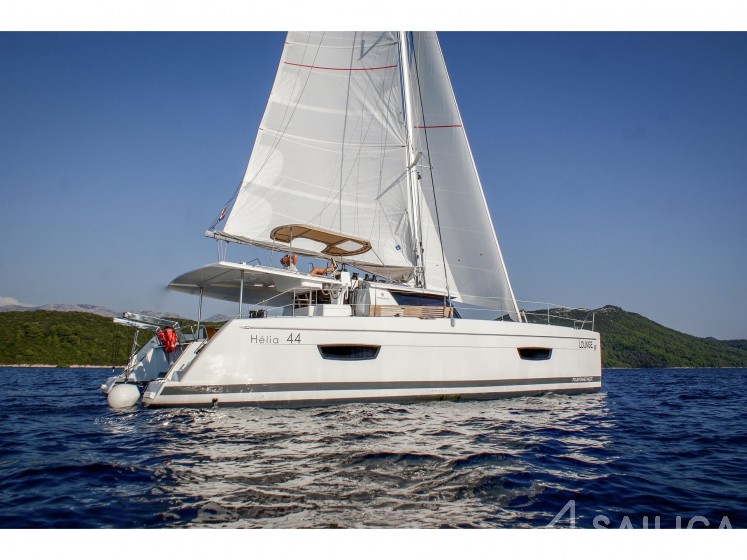 Helia 44 - Yacht Charter Sailica