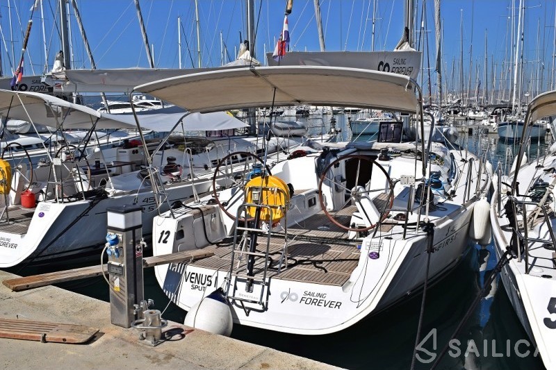 First 45 - Yacht Charter Sailica