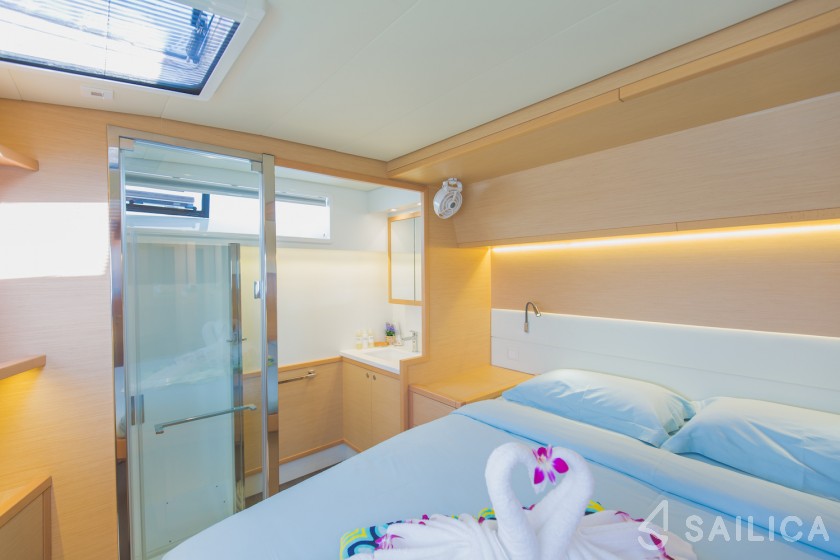 Lagoon 52F - Yacht Charter Sailica