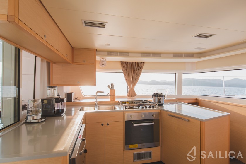 Lagoon 52F - Yacht Charter Sailica