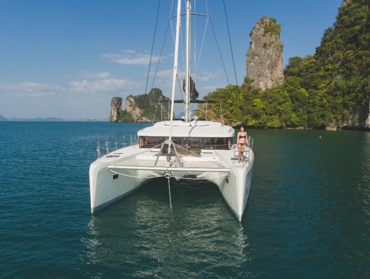 Lagoon 52F - Yacht Charter Sailica