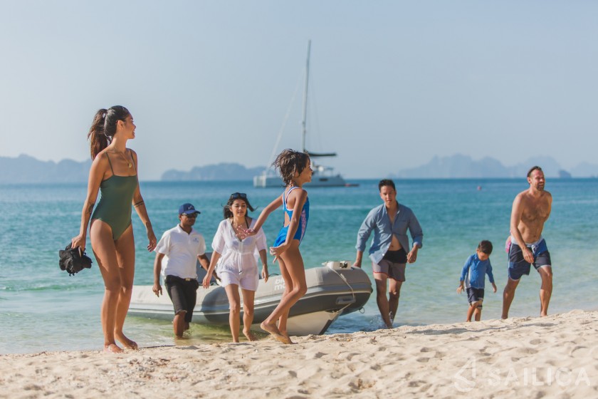 Lagoon 52F - Yacht Charter Sailica
