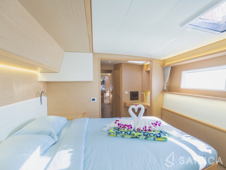 Lagoon 52F - Yacht Charter Sailica