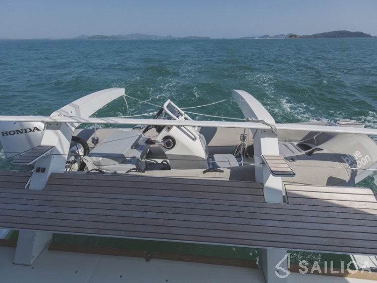 Lagoon 52F - Yacht Charter Sailica