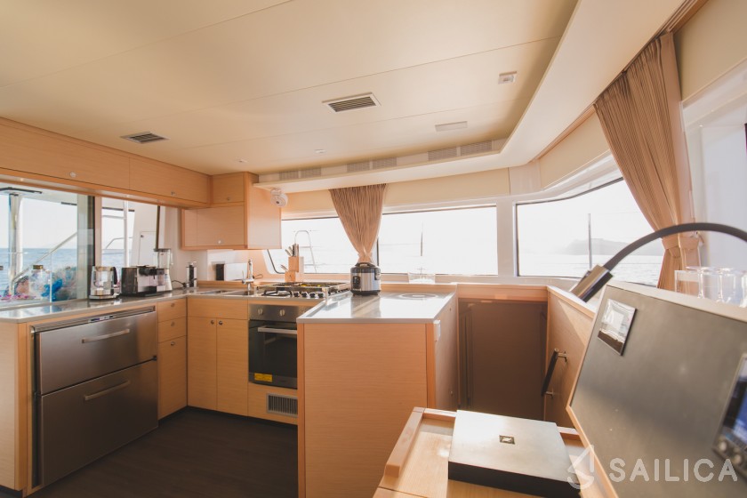 Lagoon 52F - Yacht Charter Sailica