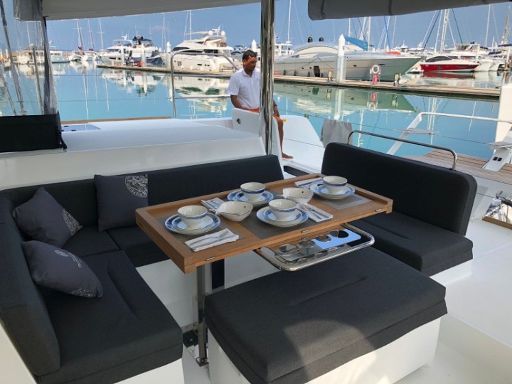 Lagoon 52F - Yacht Charter Sailica