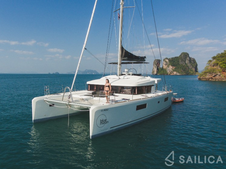 Lagoon 52F - Yacht Charter Sailica