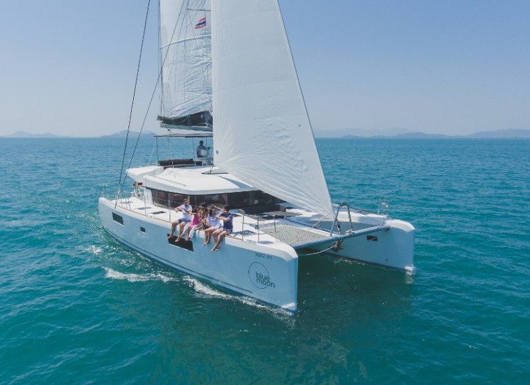 Lagoon 52F - Yacht Charter Sailica