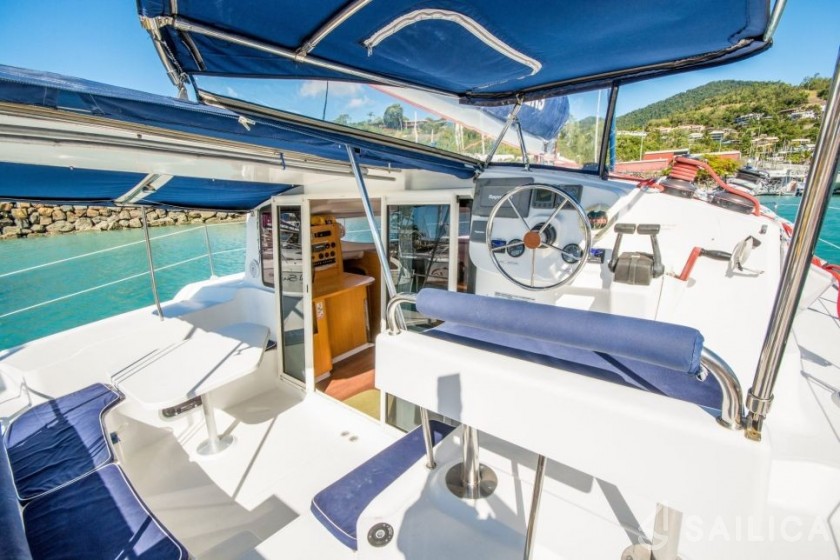 Mahe 36 Evolution - Yacht Charter Sailica