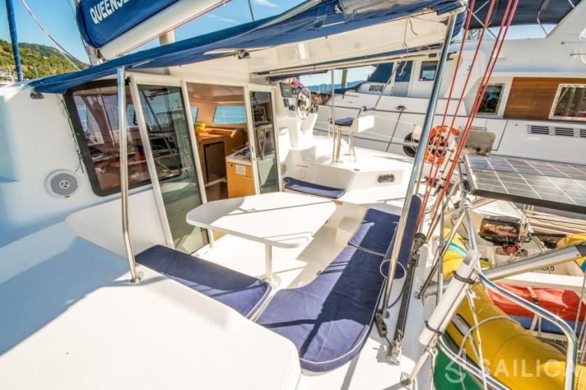 Mahe 36 Evolution - Yacht Charter Sailica