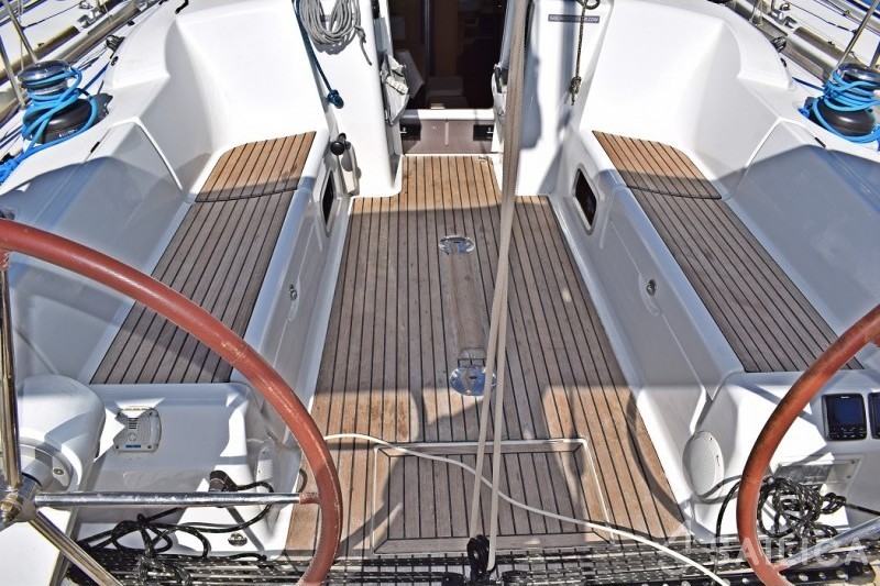 First 45 - Yacht Charter Sailica