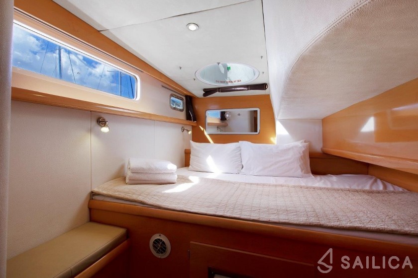 Cumberland 46 - Yacht Charter Sailica