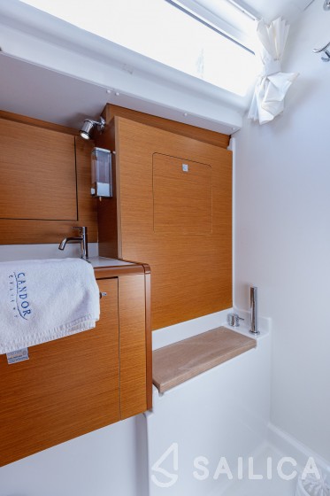 Sun Odyssey 449 - Yacht Charter Sailica
