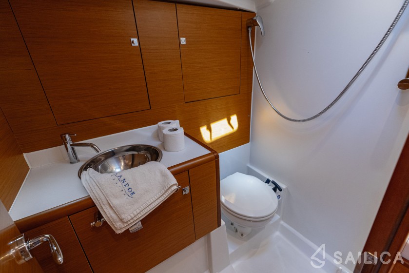 Sun Odyssey 449 - Yacht Charter Sailica