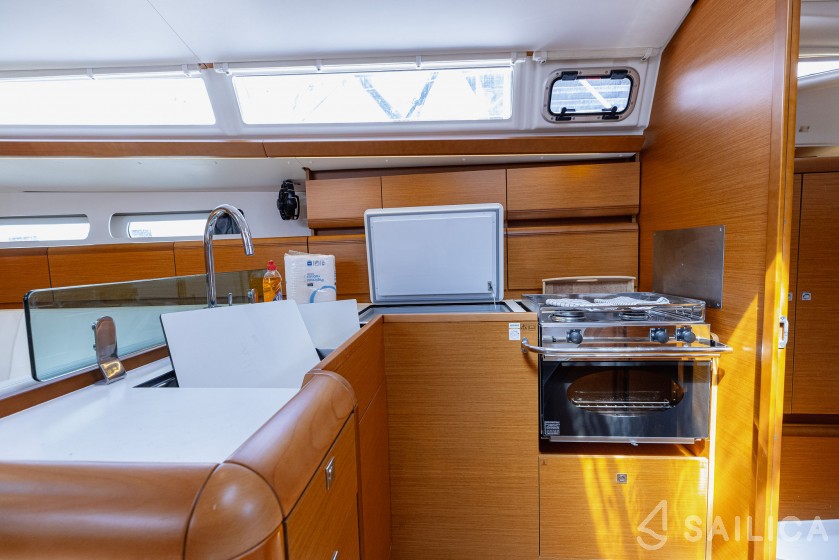 Sun Odyssey 449 - Yacht Charter Sailica