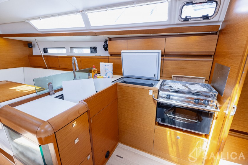 Sun Odyssey 449 - Yacht Charter Sailica