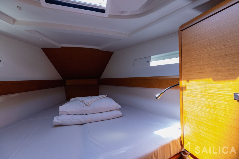 Sun Odyssey 449 - Yacht Charter Sailica