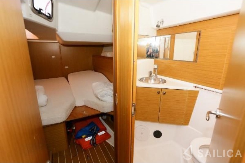 Sun Odyssey 50DS - Yacht Charter Sailica