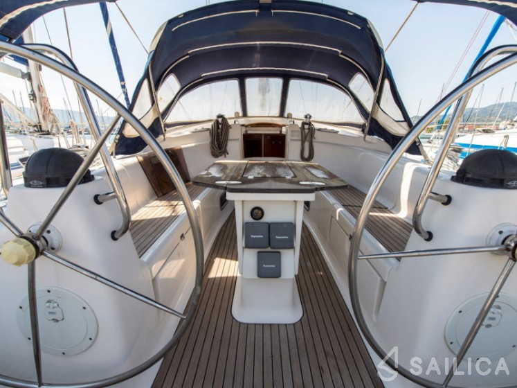 Bavaria 42 Cruiser - Yacht Charter Sailica
