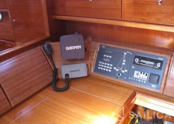 Bavaria 42 Cruiser - Yacht Charter Sailica