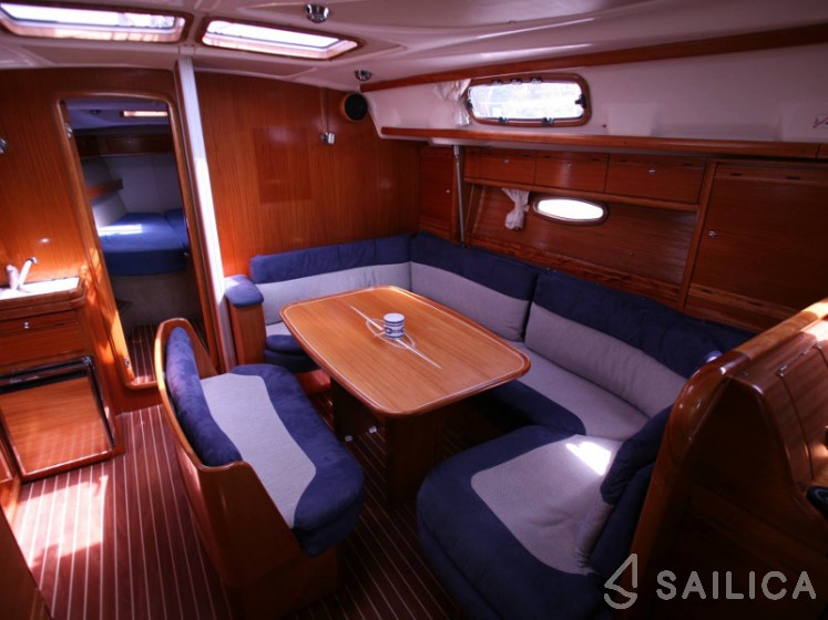 Bavaria 42 Cruiser - Yacht Charter Sailica