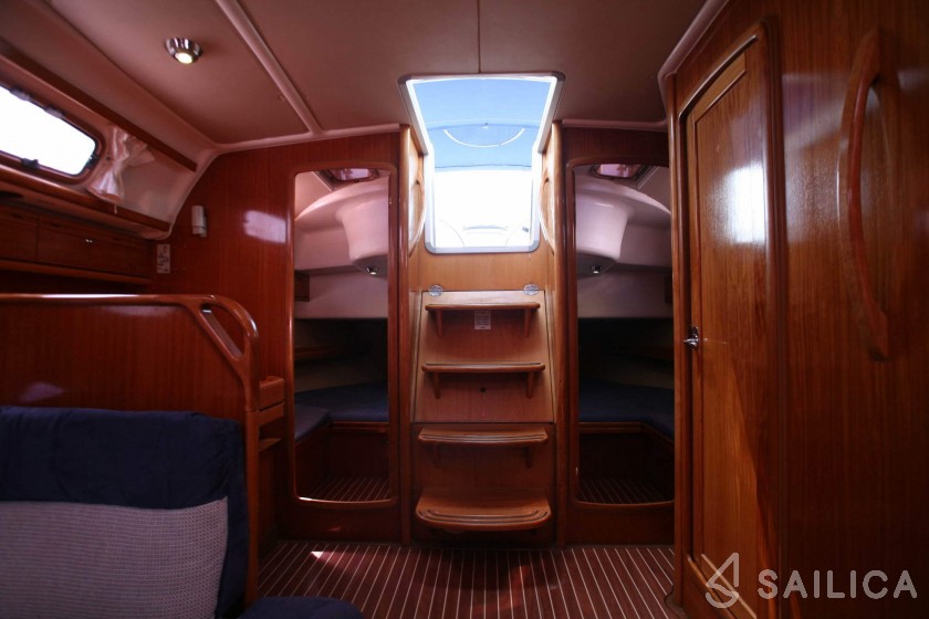 Bavaria 42 Cruiser - Yacht Charter Sailica