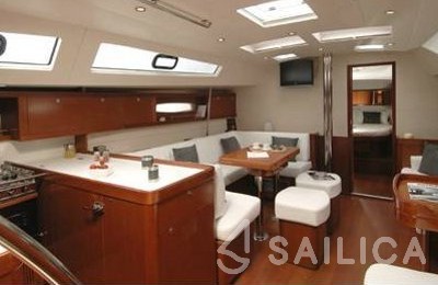 Oceanis 50 - Yacht Charter Sailica