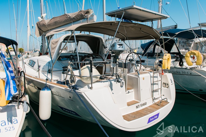 Oceanis 50 - Yacht Charter Sailica