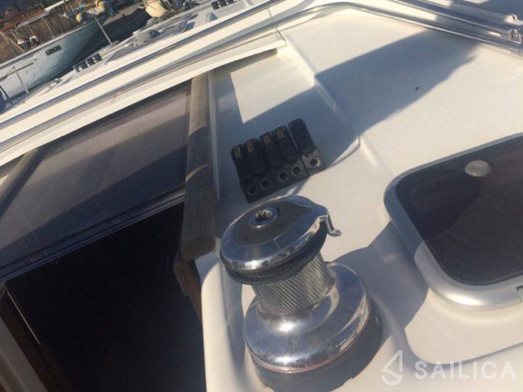 Oceanis 50 - Yacht Charter Sailica