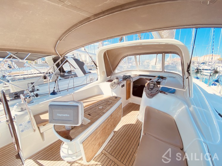 Oceanis 50 - Yacht Charter Sailica
