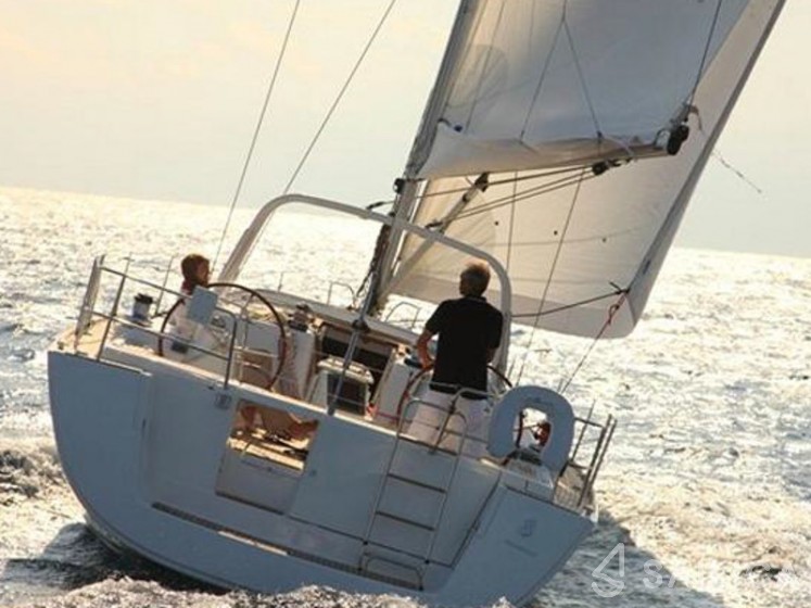 Oceanis 50 - Yacht Charter Sailica