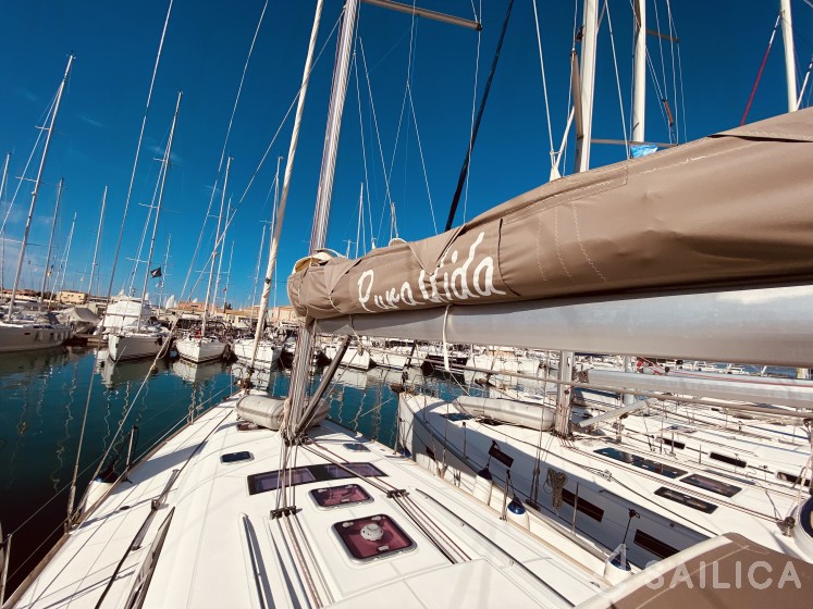Oceanis 50 - Yacht Charter Sailica