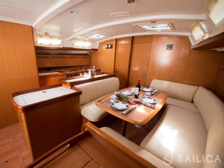 Cyclades 50.5 - Yacht Charter Sailica