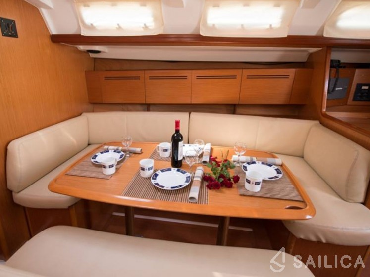 Cyclades 50.5 - Yacht Charter Sailica