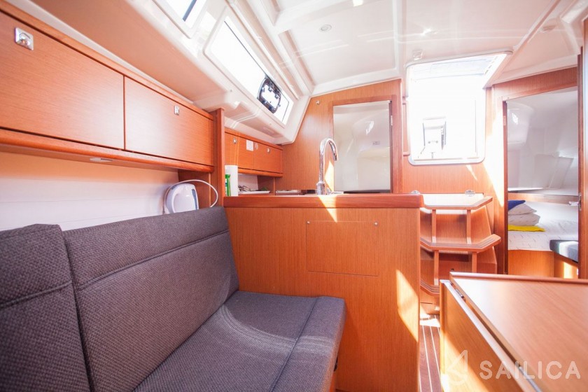 Bavaria 34 Cruiser - Yacht Charter Sailica