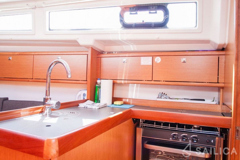 Bavaria 34 Cruiser - Yacht Charter Sailica