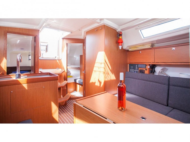 Bavaria 34 Cruiser - Yacht Charter Sailica