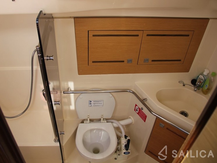 Elan 444 Impression - Yacht Charter Sailica