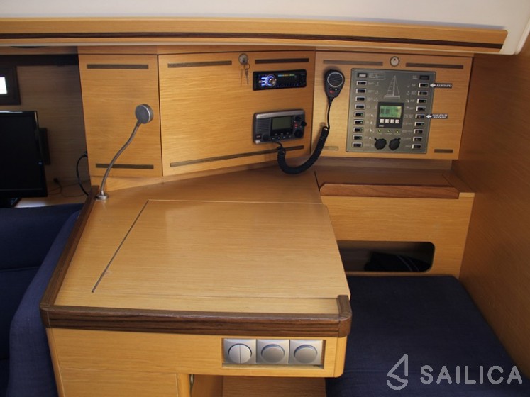 Elan 444 Impression - Yacht Charter Sailica